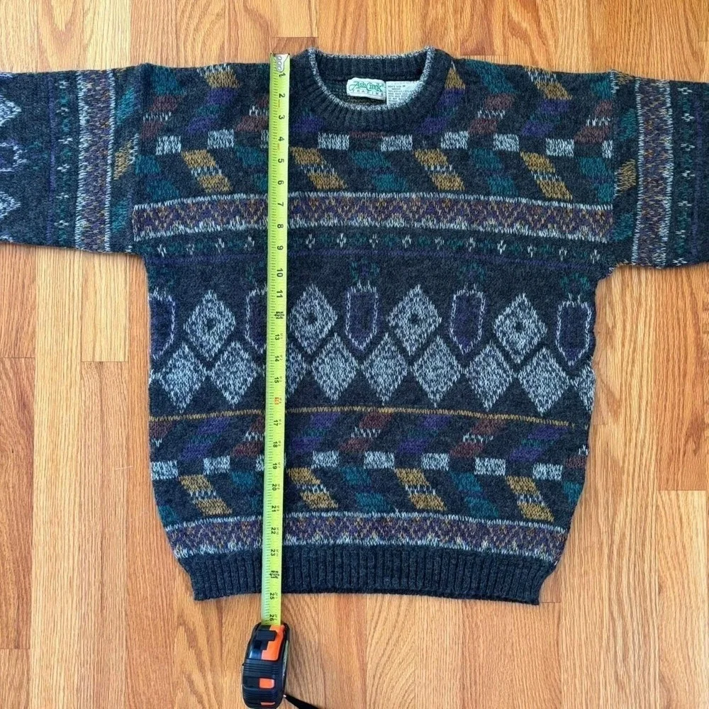 Vintage Ash Creek Grey and multi-coloured vintage 90s wool sweater Medium.
